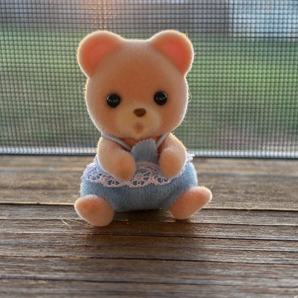 Calico Critters - Teddy Bear Baby with Blue Outfit [Like New]